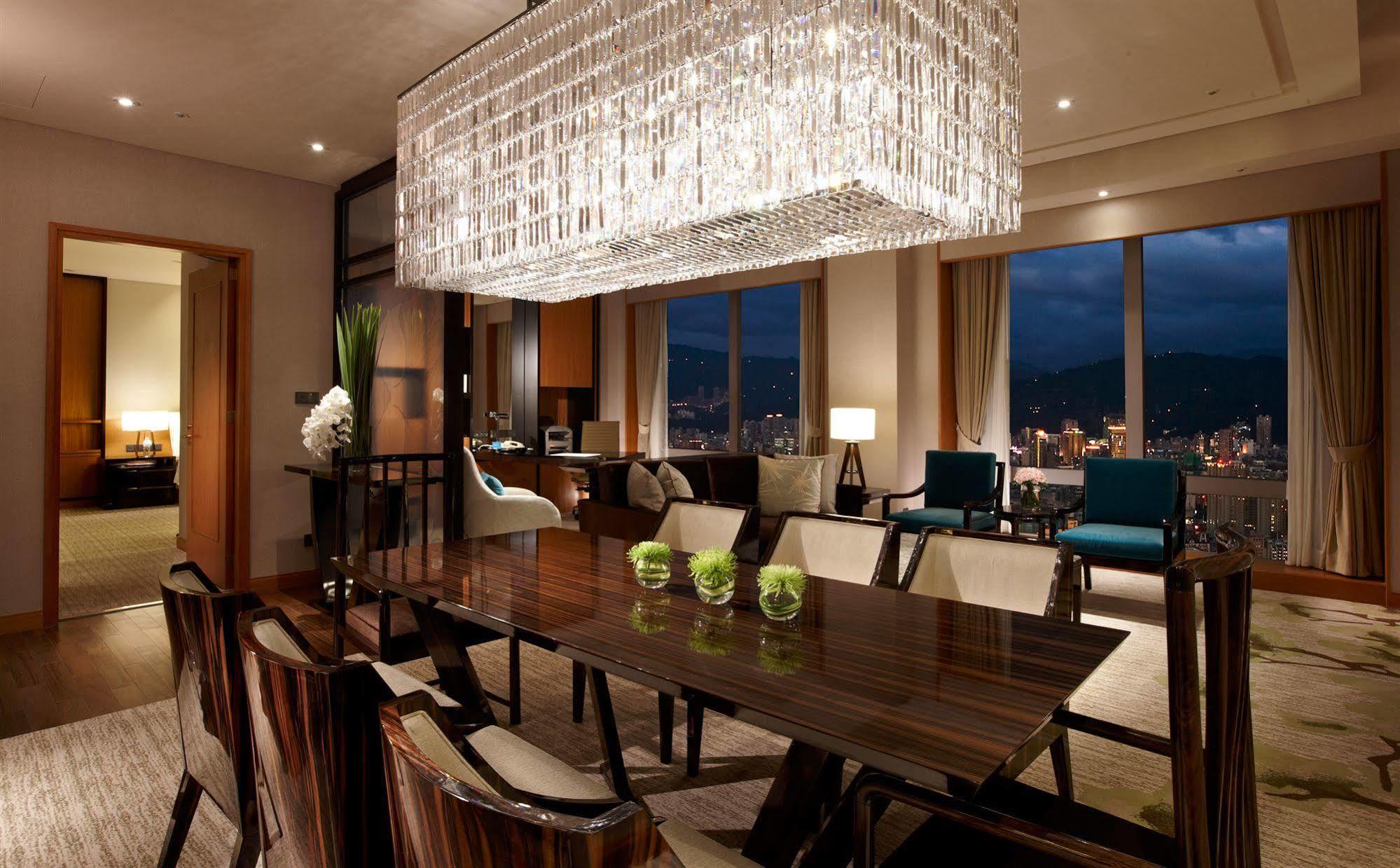 The Westin Taipei Hotel Exterior photo